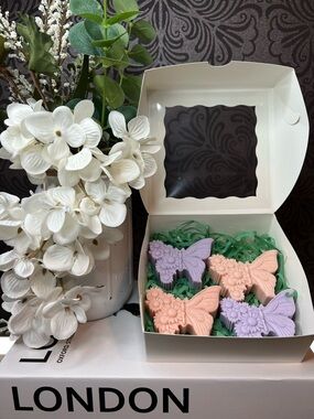 Butterfly Floral Soap Gift Set - Pastel Pink & Purple